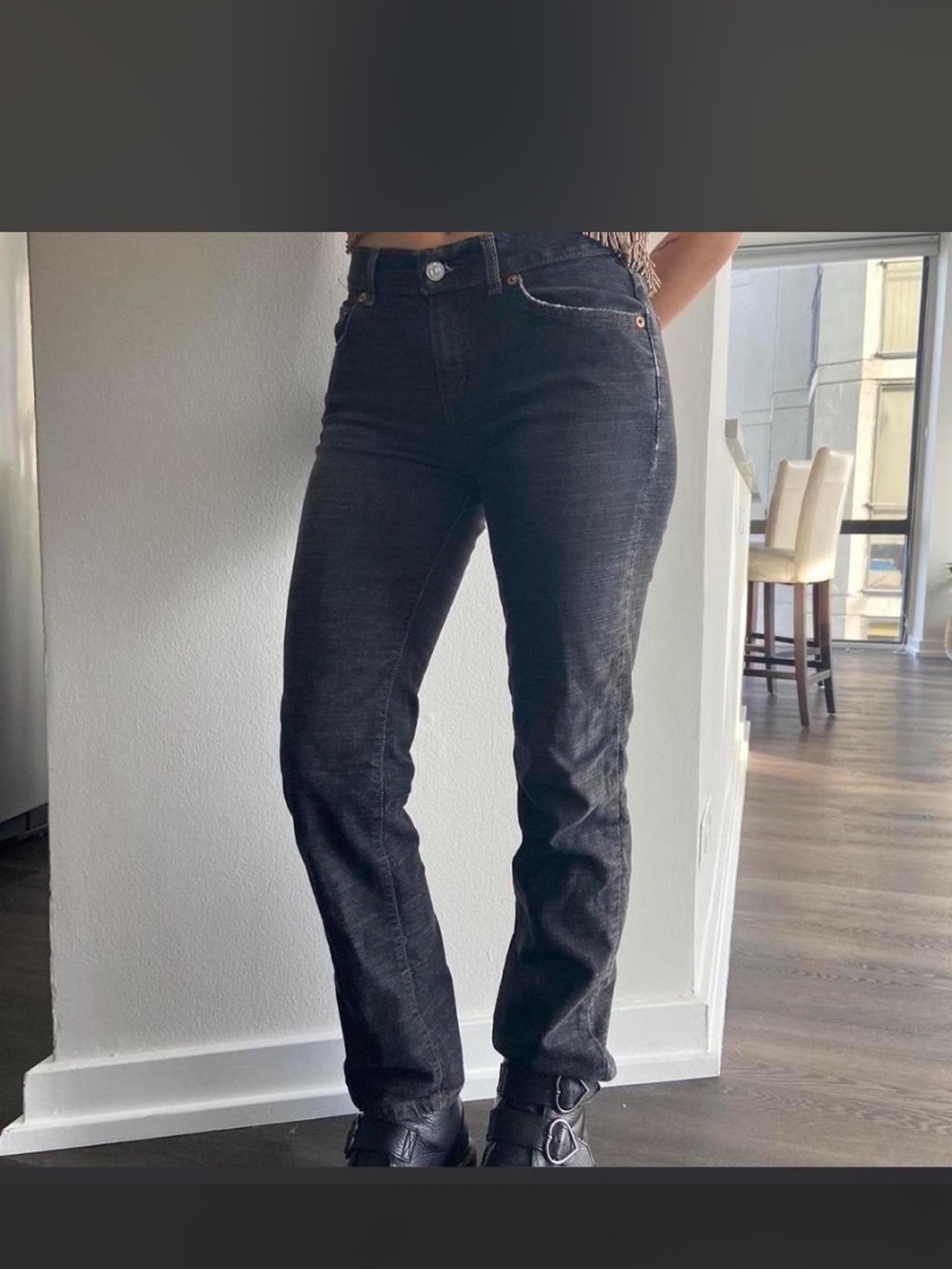 Classic High-Rise Straight Jeans in Washed Black